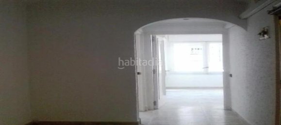 4 Schlafzimmer Wohnung in L'Hospitalet de Llobregat, Spain, Nr. 32578 16
