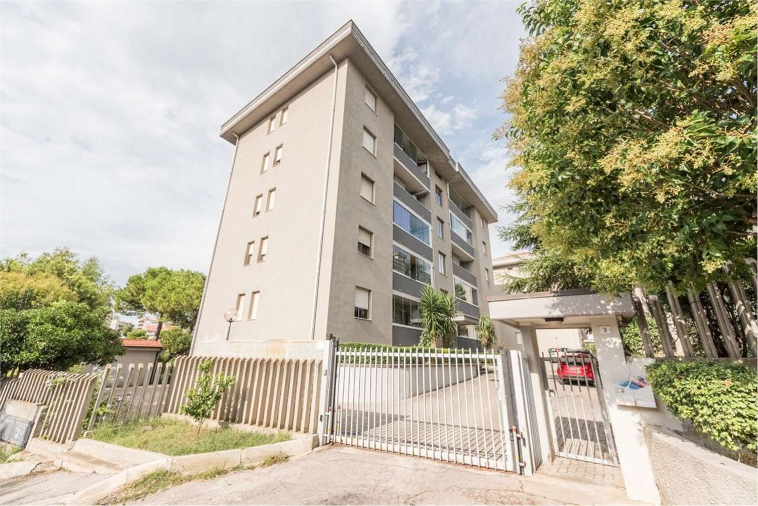 6 Schlafzimmer Wohnung in Pescara, Italy, Nr. 338971