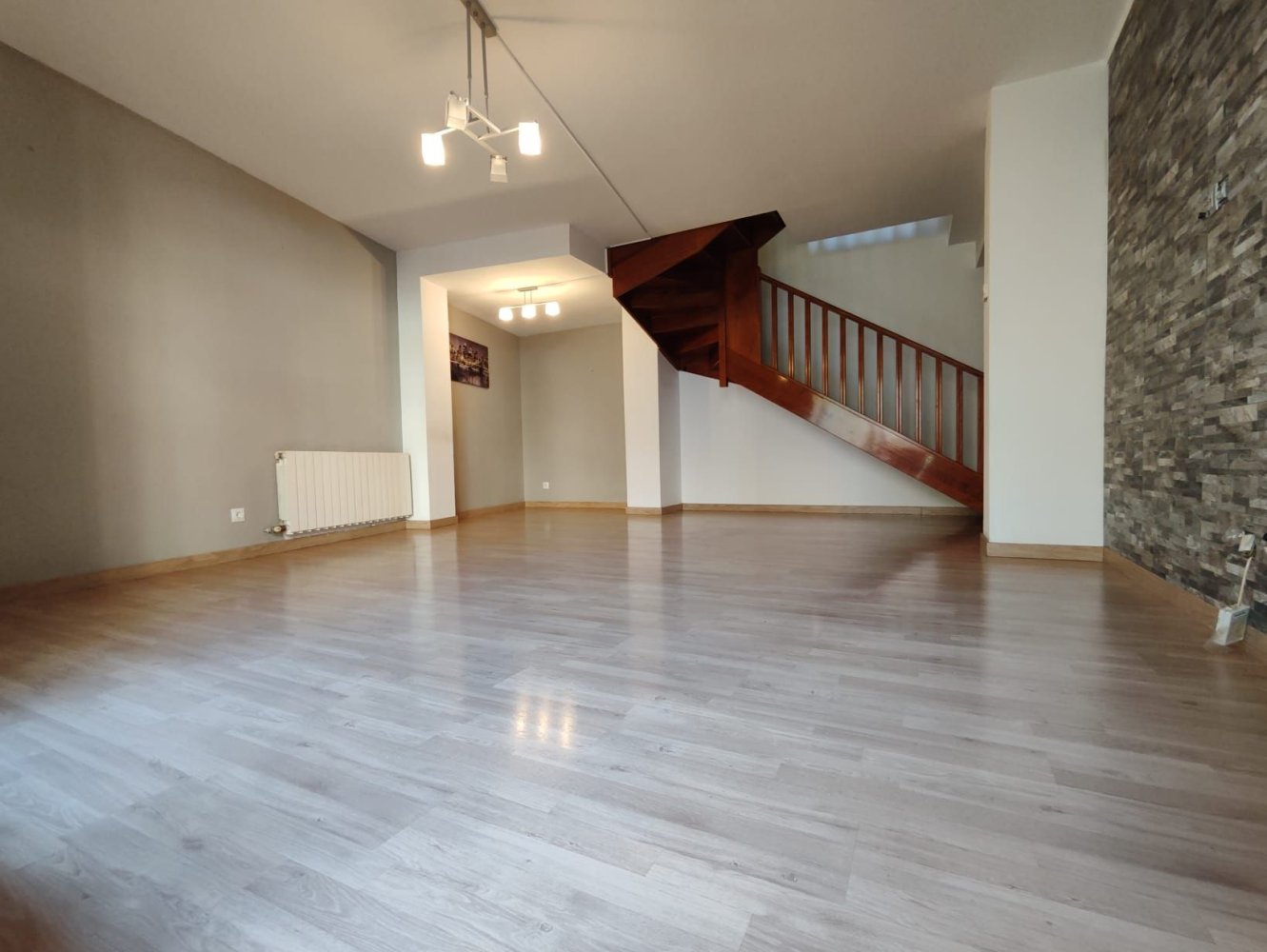 3 Schlafzimmer Doppelhaus in Montmelo, Spain, Nr. 135532