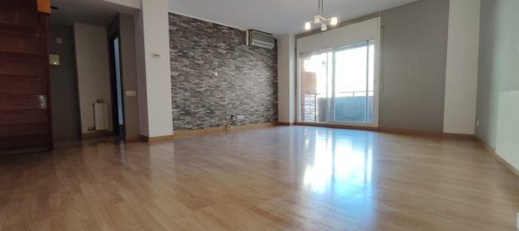 3 Schlafzimmer Doppelhaus in Montmelo, Spain, Nr. 135532 2