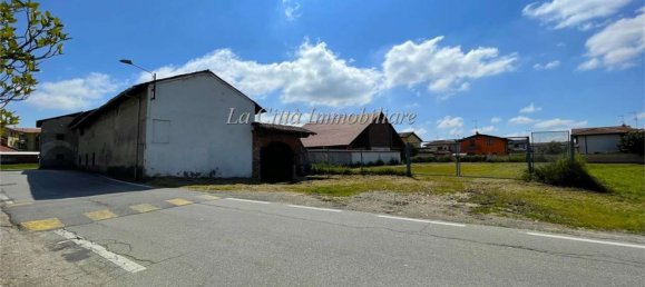 10غرفة منزل في Novara, Italy رقم 223176 25