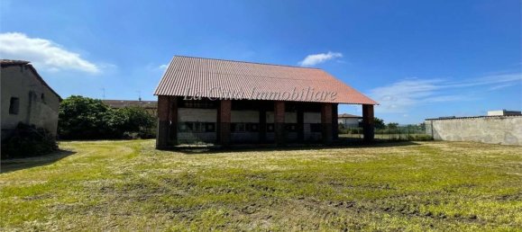 10غرفة منزل في Novara, Italy رقم 223176 23