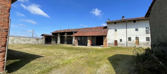 10غرفة منزل في Novara, Italy رقم 223176 3