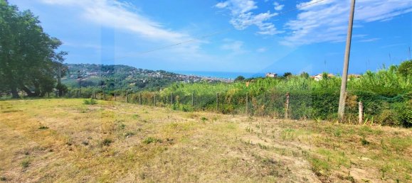 1 room Land in Pescara, Italy No. 22380 8