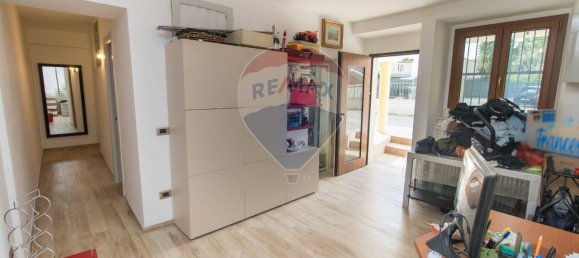 Casa de 9 habitaciónes en Manoppello, Italy No. 65665 16