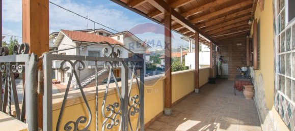 Casa de 9 habitaciónes en Manoppello, Italy No. 65665 10