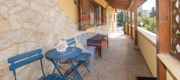 Casa de 9 habitaciónes en Manoppello, Italy No. 65665 12