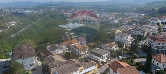 Casa de 9 habitaciónes en Manoppello, Italy No. 65665 5