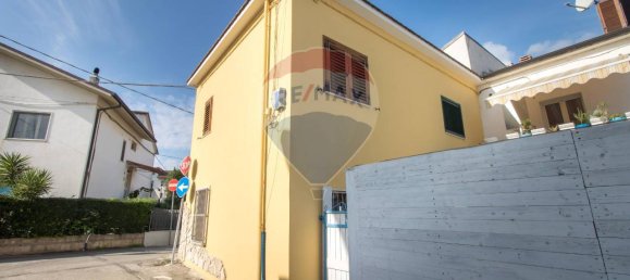 Casa de 9 habitaciónes en Manoppello, Italy No. 65665 9