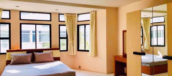 4 bedrooms House in Watthana, Thailand No. 9432 6