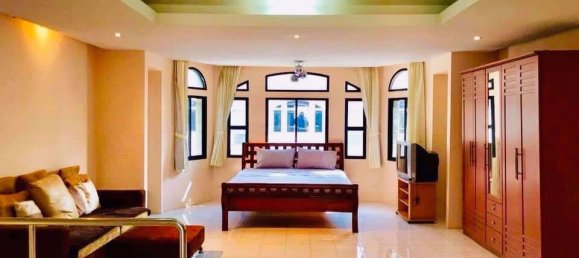 4 bedrooms House in Watthana, Thailand No. 9432 5