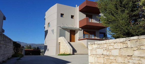 Коммерческая недвижимость с 3 спальнями в Ираклион, Греция № 5951 16