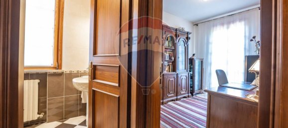 3 bedrooms Villa in Ferrara, Italy No. 347994 27