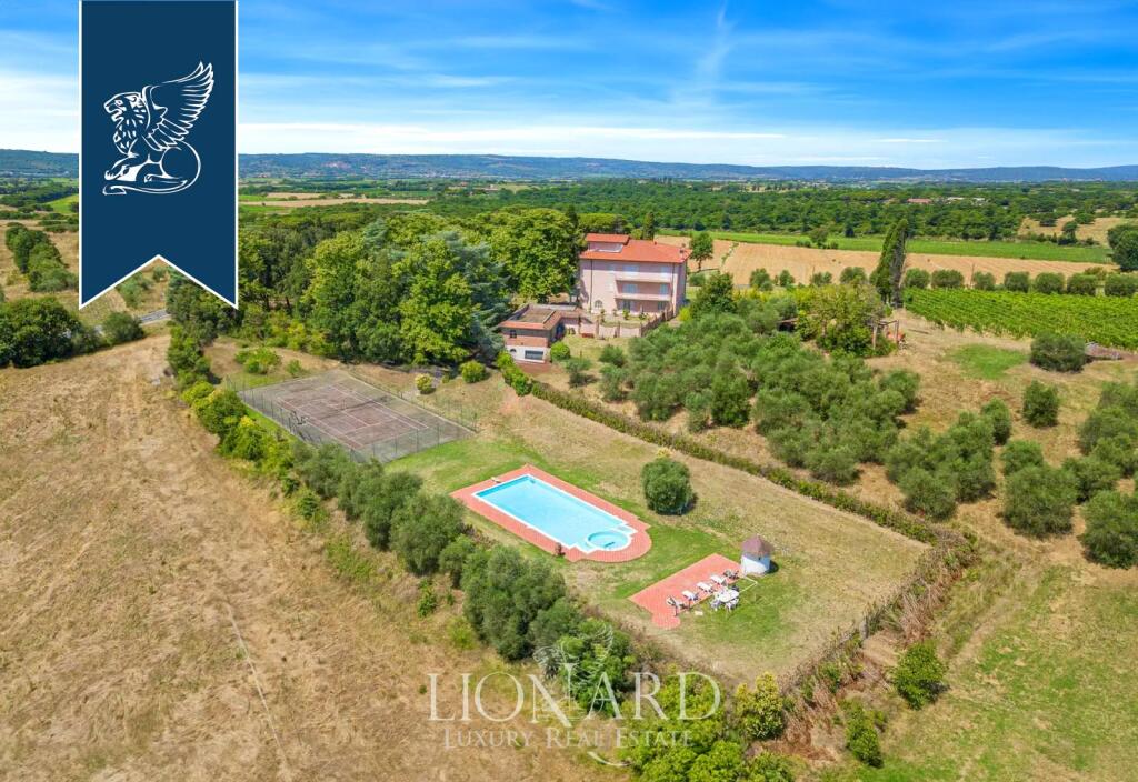 10 bedrooms Villa in Foiano della Chiana, Italy No. 320299