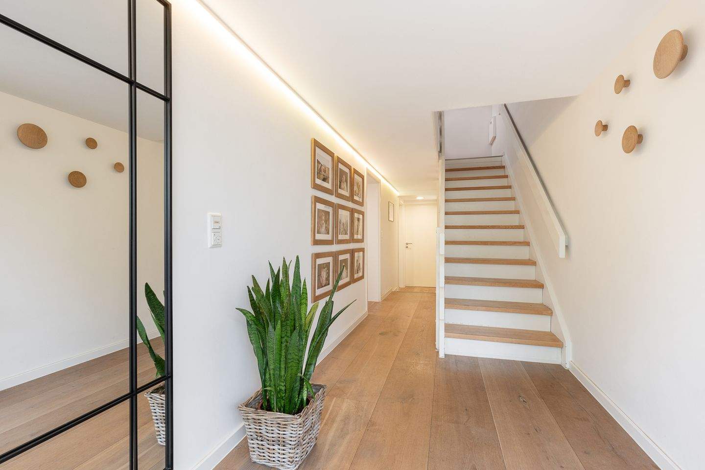 5 rooms Townhouse in Cologne, Germany No. 284327