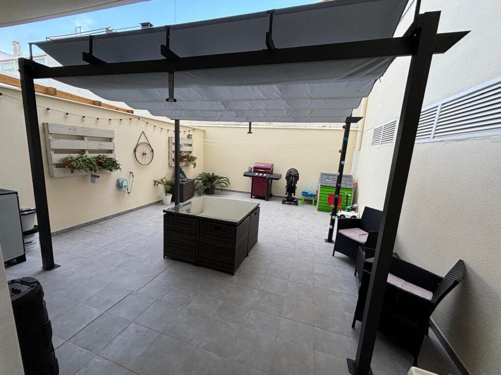 Квартира с 3 спальнями в Валенсия, Испания № 199088