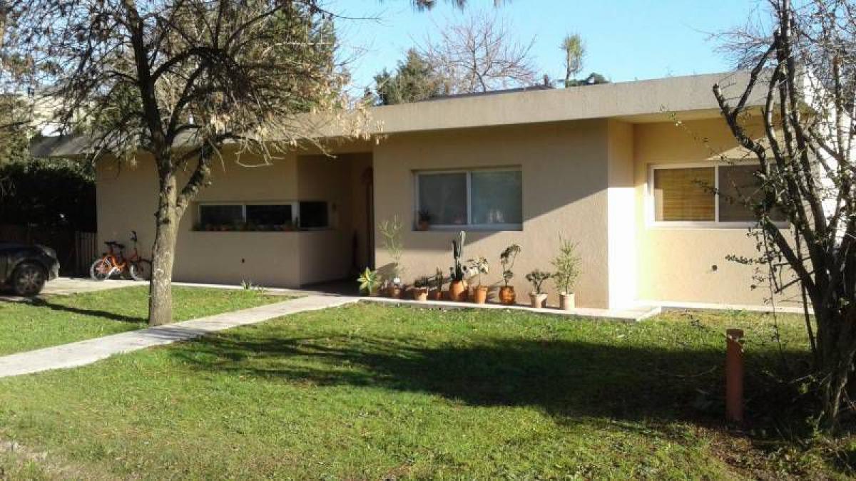 3 غرف نوم منزل في Escobar, Argentina رقم 7394