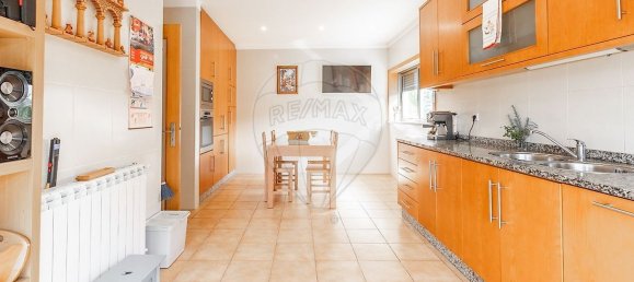 3 bedrooms House in Bico, Portugal No. 180221 2