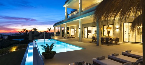 Вилла с 8 спальнями в Малага, Испания № 48456 2