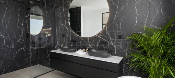 Вилла с 8 спальнями в Малага, Испания № 48456 31