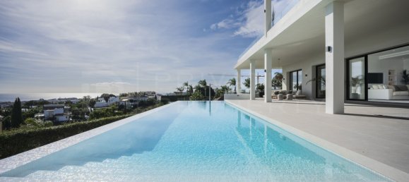 Вилла с 8 спальнями в Малага, Испания № 48456 9