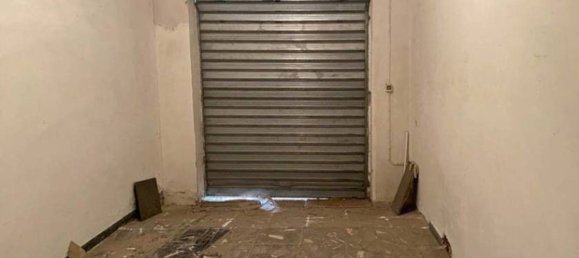 Квартира с 4 комнатами в Лучера, Италия № 64576 9