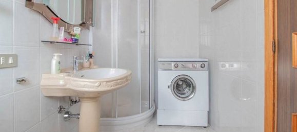 Квартира с 4 комнатами в Лучера, Италия № 64576 6