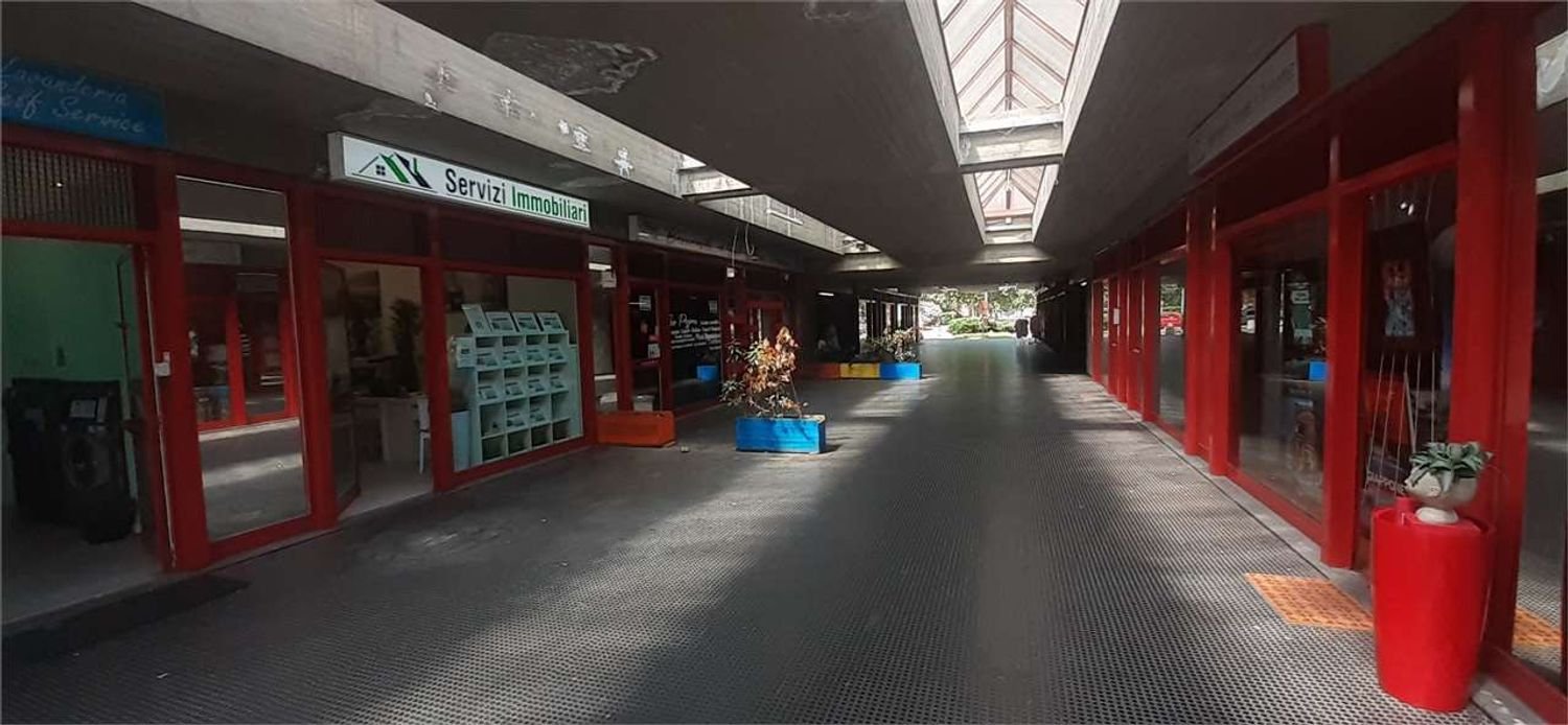 Apartamento de 3 divisões em Pioltello, Italy N.º 182205