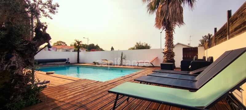 Дом с 3 спальнями в Ле Теш, Франция № 317545