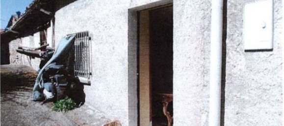 7 rooms House in Cremenaga, Italy No. 92174 13