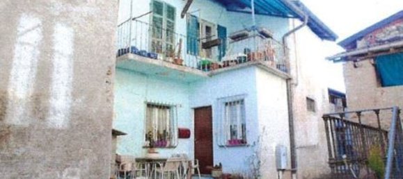 7 rooms House in Cremenaga, Italy No. 92174 12