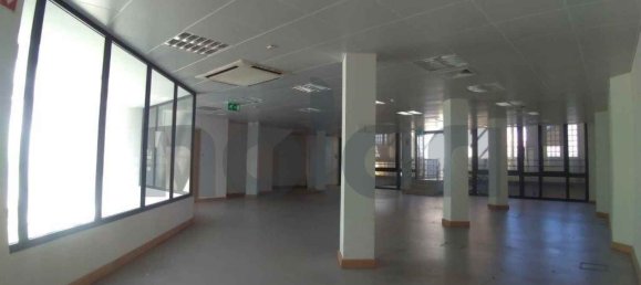 1224m² Building in Vila Real, Portugal No. 70818 4
