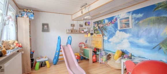 4 bedrooms Townhouse in Hochtaunuskreis, Germany No. 270467 2