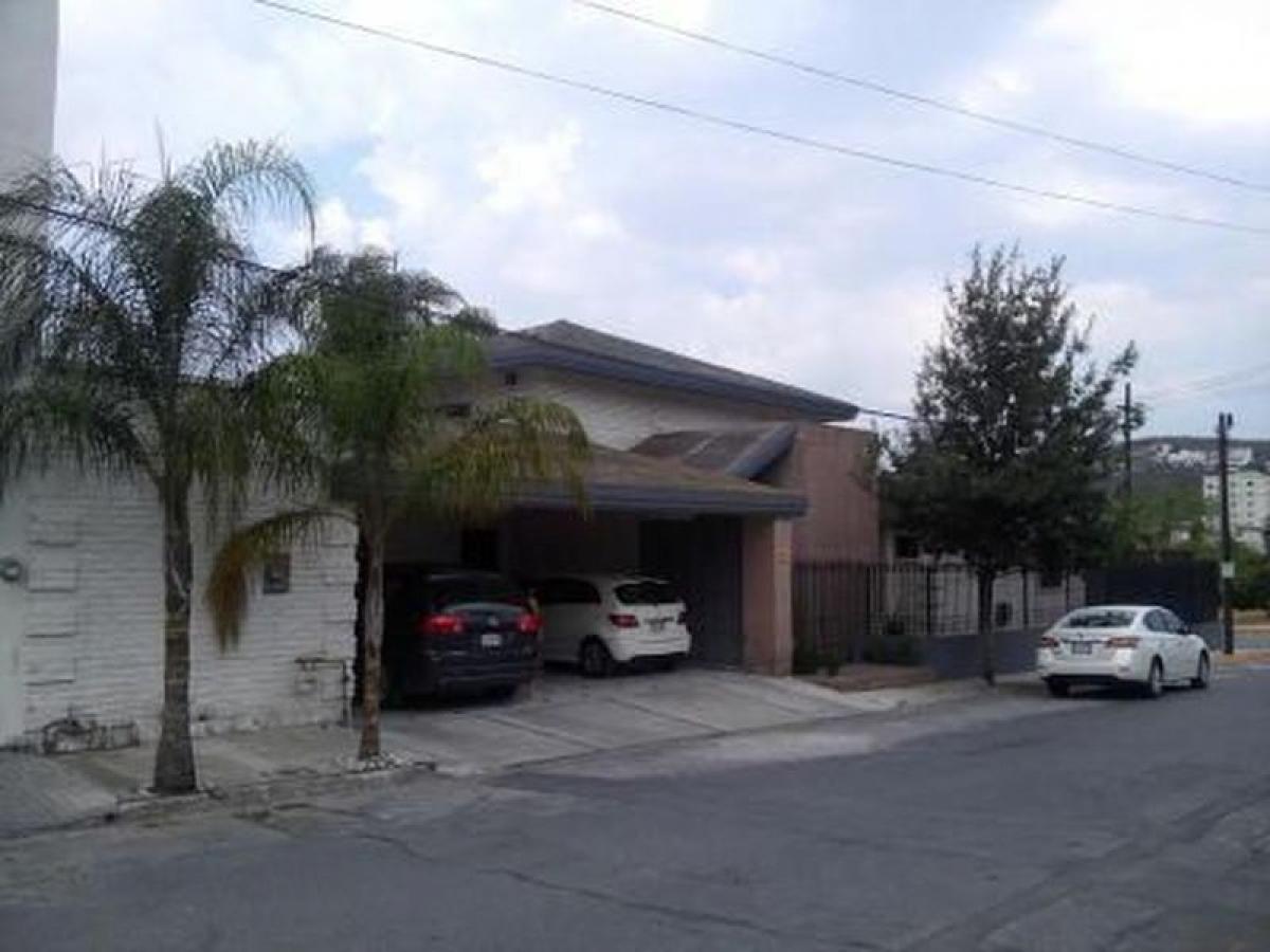 Casa T3 em Salinas Victoria, Mexico N.º 162397