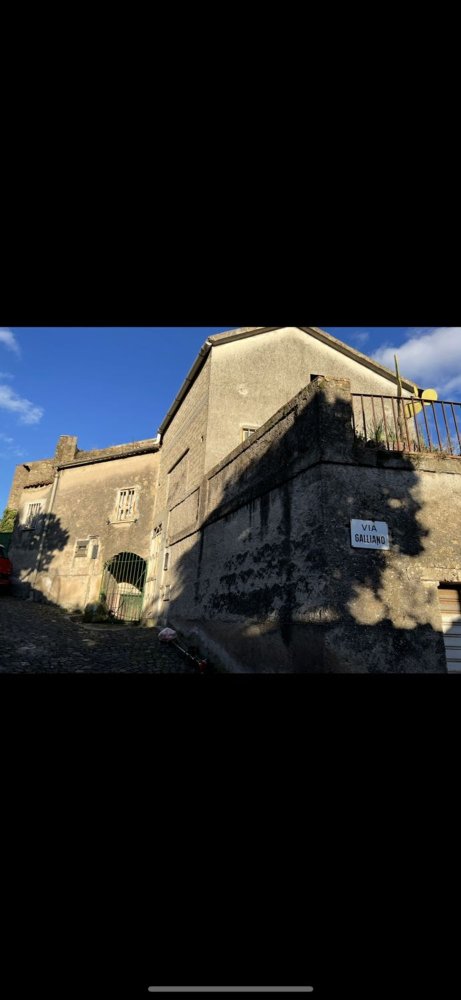 Villa de 2 dormitorios en Valle di Maddaloni, Italy No. 348288