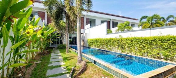 4 bedrooms Bungalow in Bang Tao, Thailand No. 18996 2