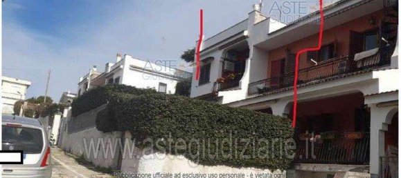 Casa de 5 divisões em Anzio, Italy N.º 198230 11