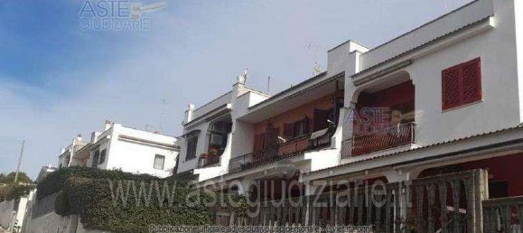 Casa de 5 divisões em Anzio, Italy N.º 198230 27