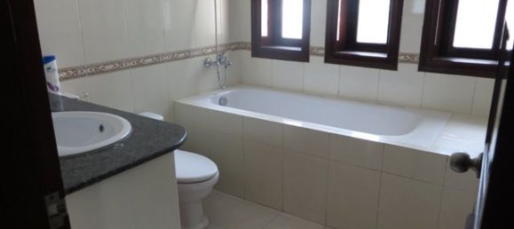 4 bedrooms Apartment in Tay Ho, Vietnam No. 4964 10