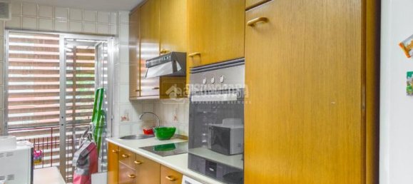 Apartamento de 4 dormitorios en Madrid, Spain No. 190935 6