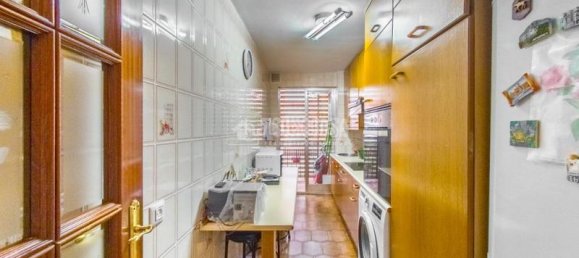 Apartamento de 4 dormitorios en Madrid, Spain No. 190935 11