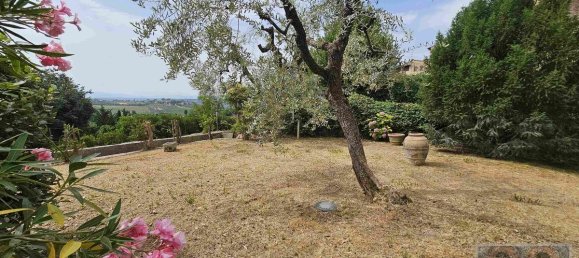 2 bedrooms Apartment in San Gimignano, Italy No. 294 2