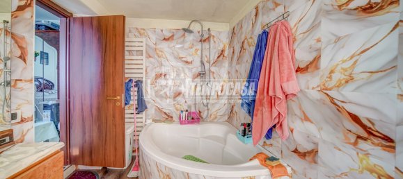 2 bedrooms House in Cassano Magnago, Italy No. 328712 13