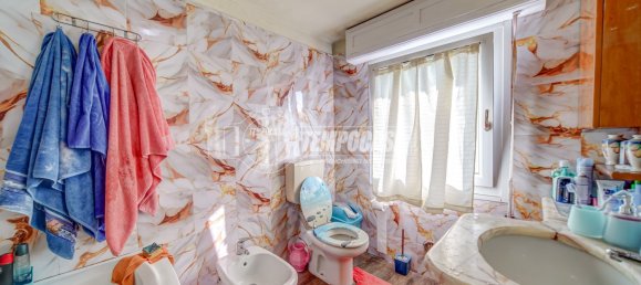 2 bedrooms House in Cassano Magnago, Italy No. 328712 11