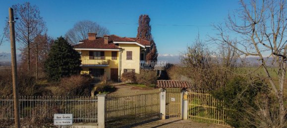 8 rooms Villa in Poirino, Italy No. 25235 12