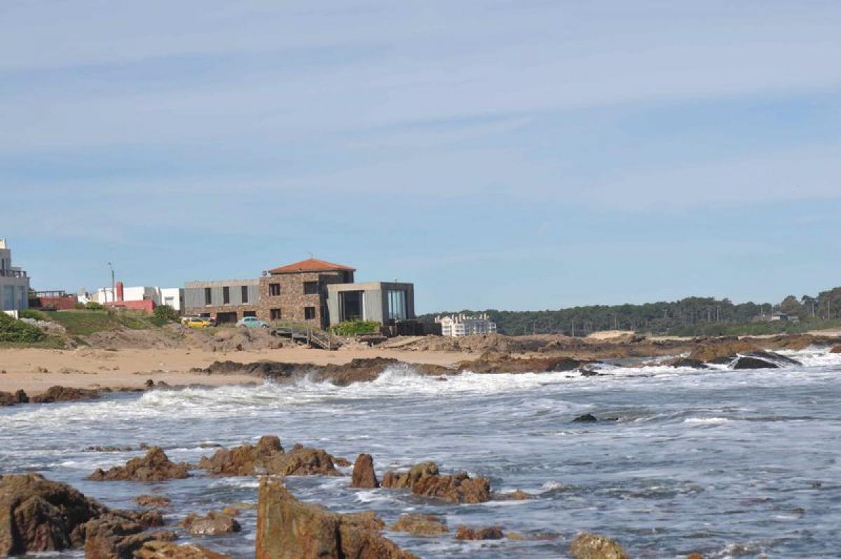 5 bedrooms House in Maldonado, Uruguay No. 4486