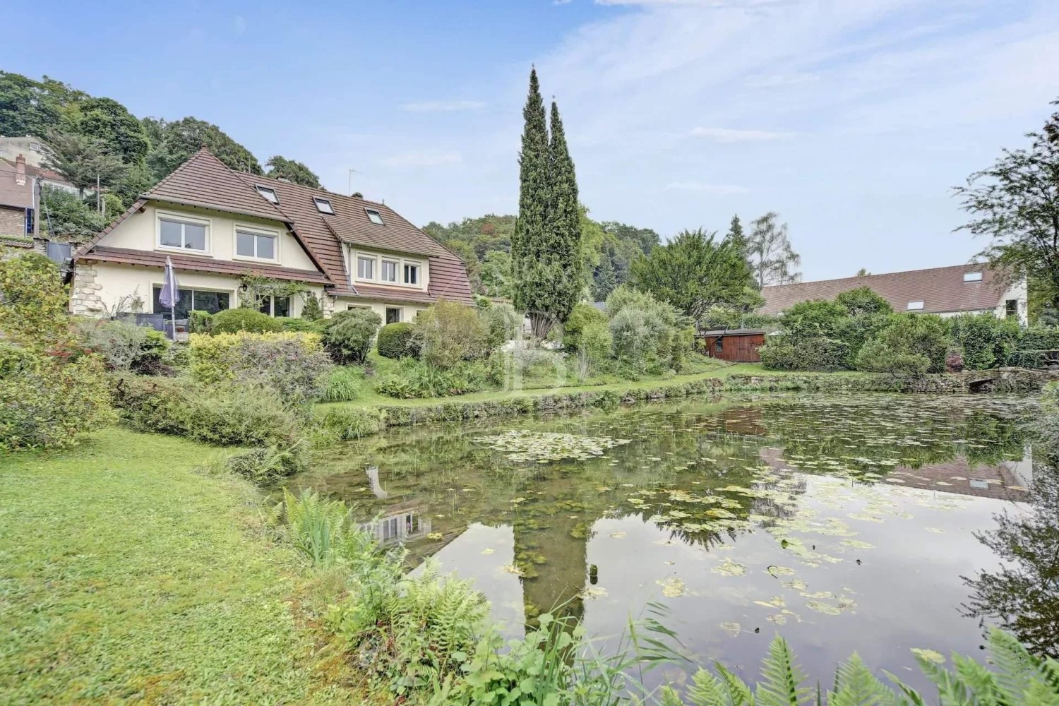 4 bedrooms House in Jouy-en-Josas, France No. 172536