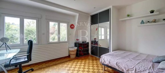 4 bedrooms House in Jouy-en-Josas, France No. 172536 30