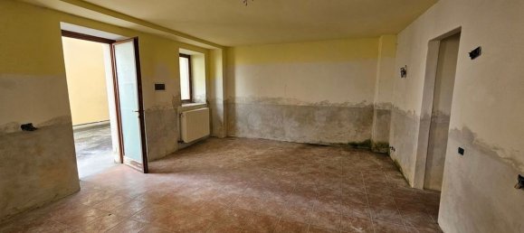 72m² Commercial property in Auronzo di Cadore, Italy No. 176974 3
