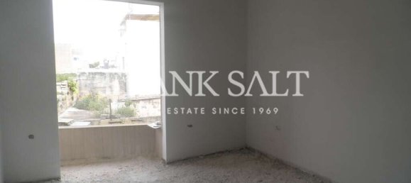 3 bedrooms Penthouse in Burmarrad, Malta No. 9789 3